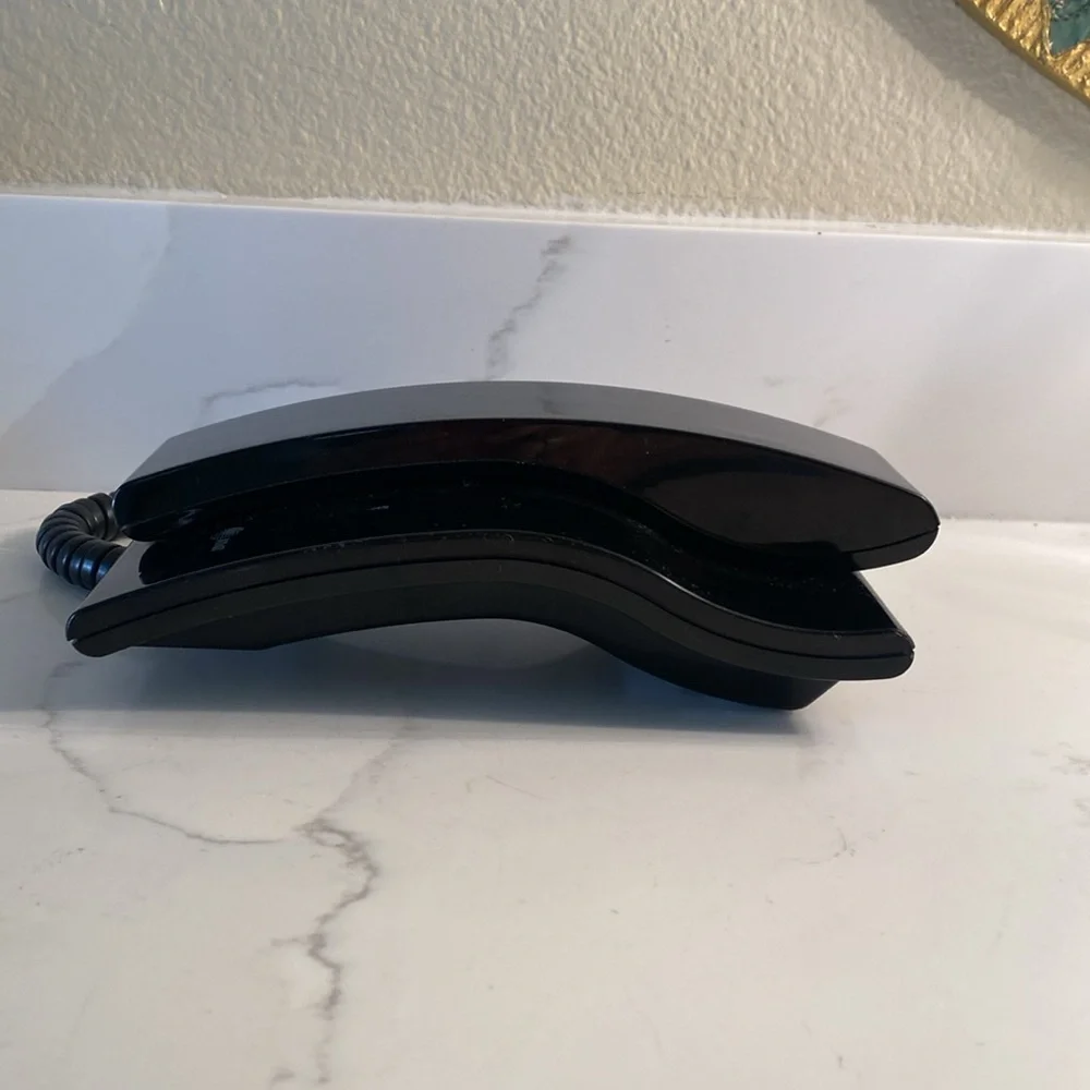 Slimline Contemporary telephone black